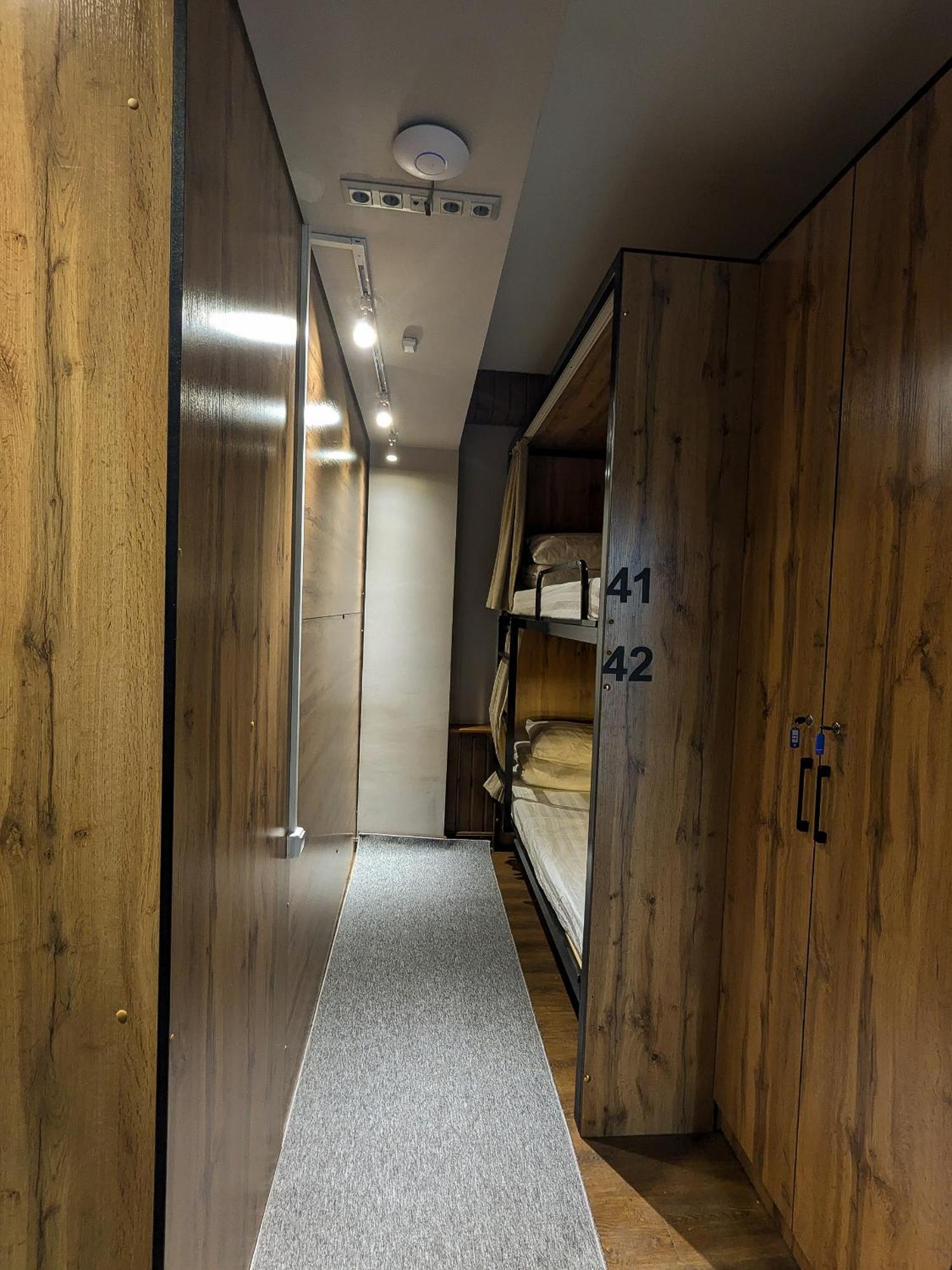 Aiva Hostel Biskek Kültér fotó