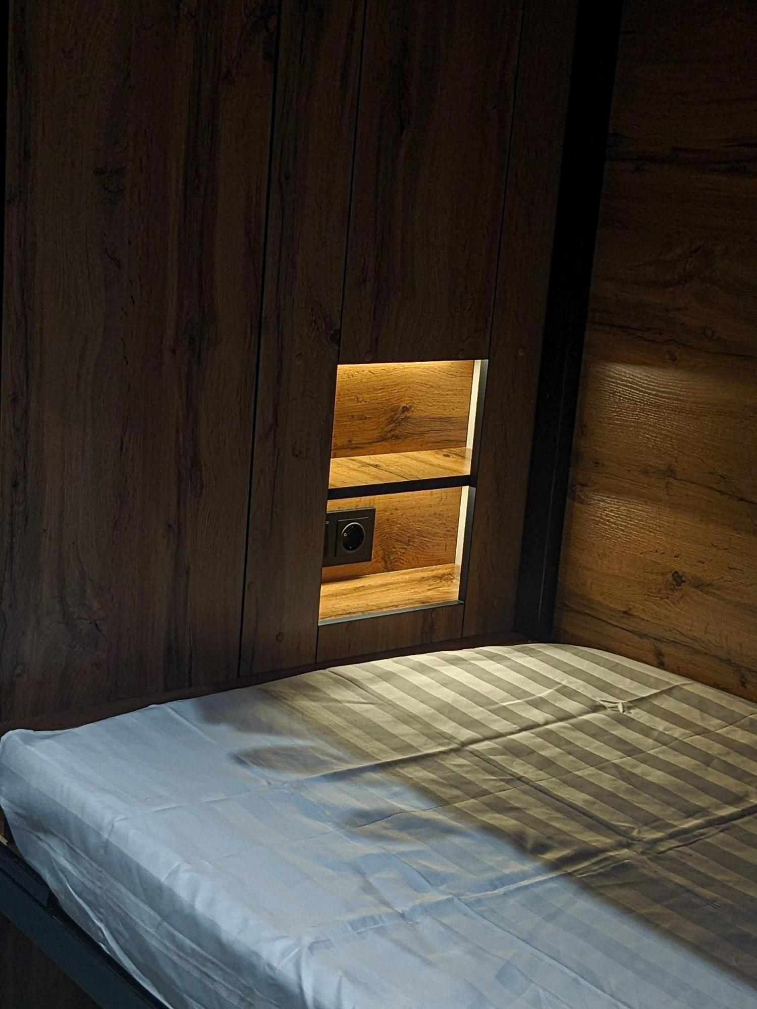 Aiva Hostel Biskek Kültér fotó
