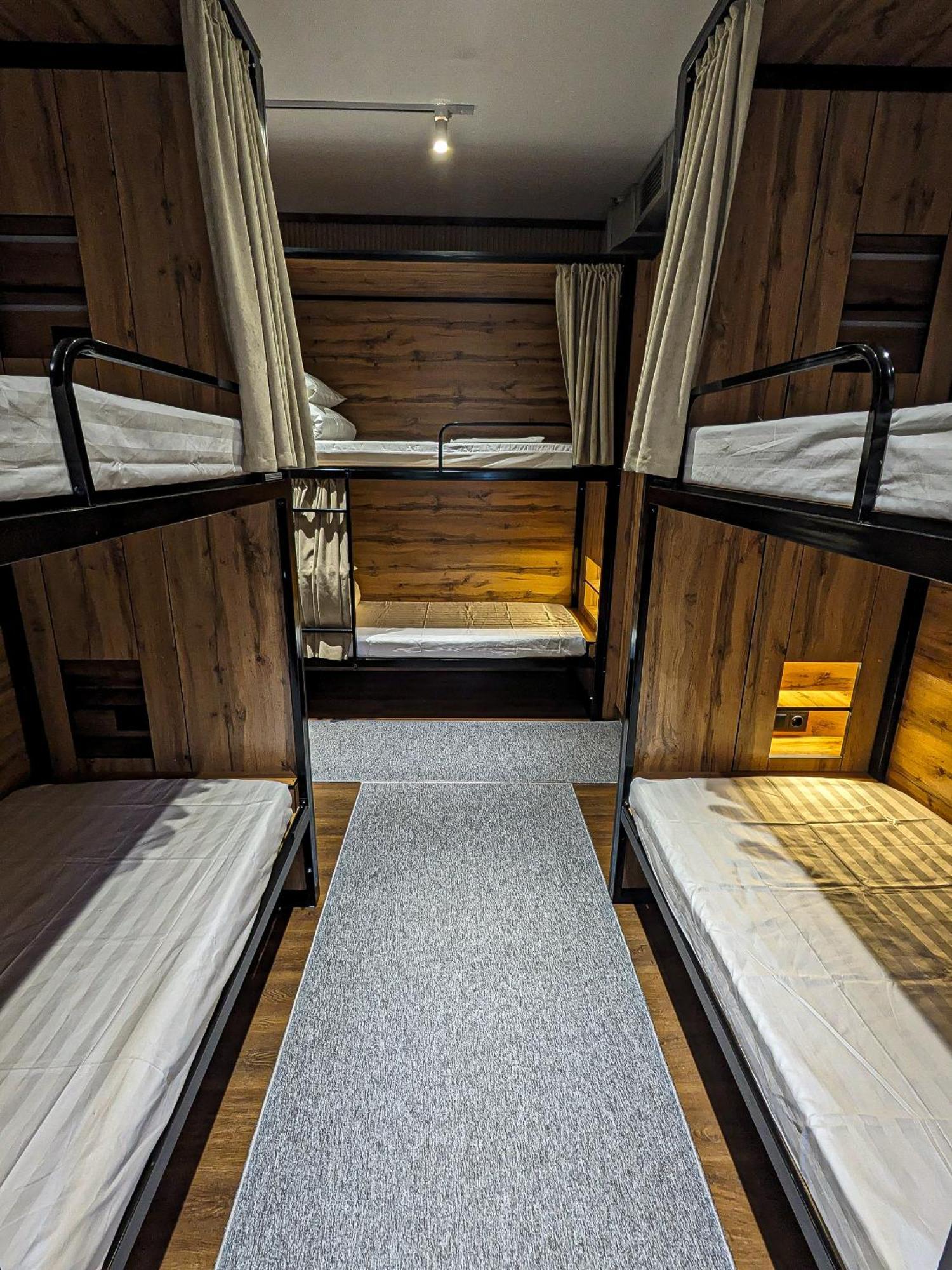 Aiva Hostel Biskek Kültér fotó