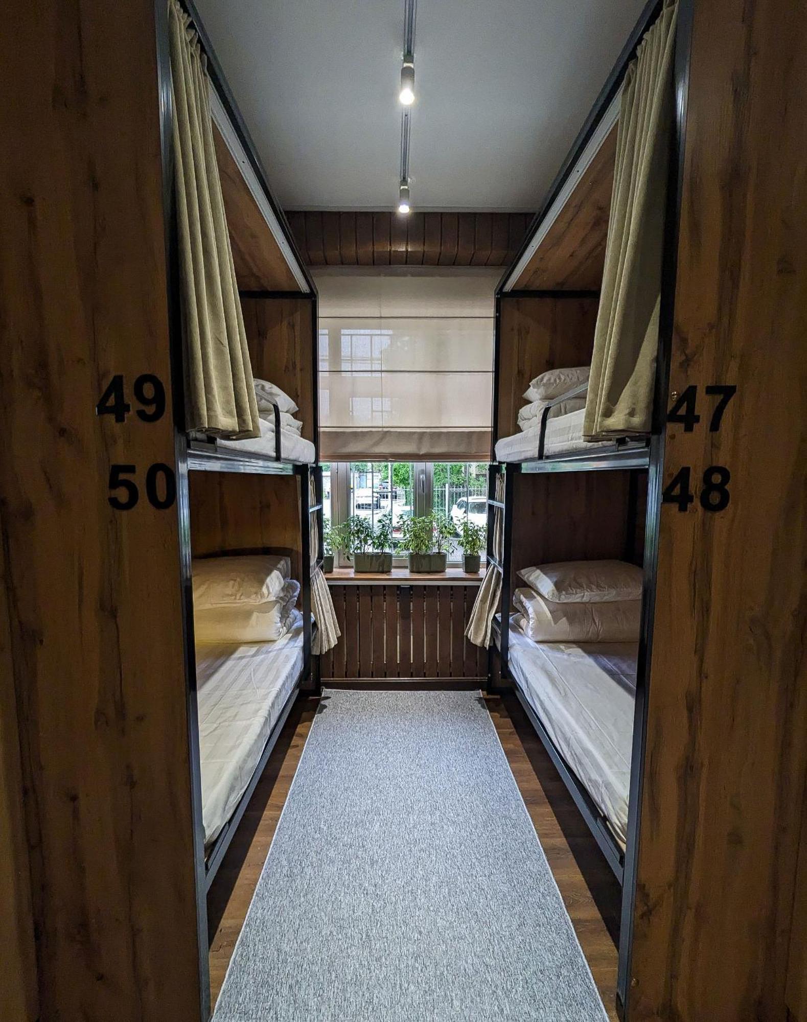 Aiva Hostel Biskek Kültér fotó